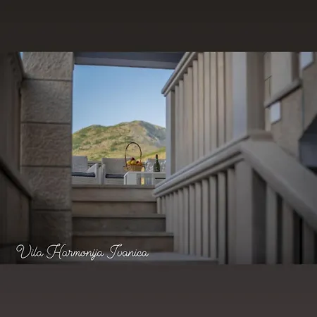 Ivanica Bih 12 Km Od Dubrovnika *